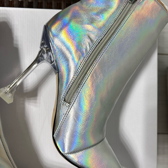 NINE WEST • Iridescent/Silver High Heel Bootie • 7.5 M • - Picture 4 of 8